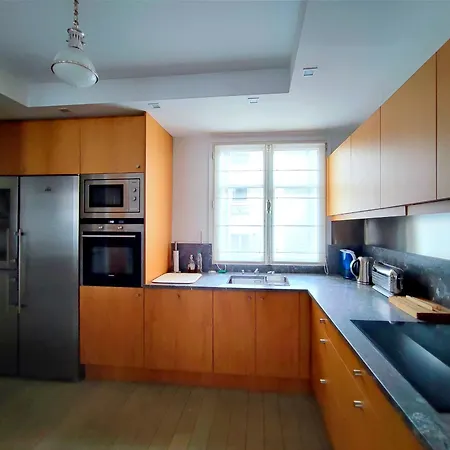 Appartamento Rue De L'université - 7 *